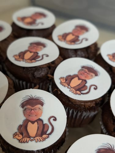 Customer photo review of 15 x 5 cm Pre-cut Standard Cupcake Custom Edible Icing Images