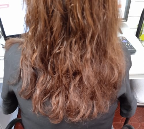 Reseña con foto de un cliente sobre Hair Power - Reparación Capilar 60 ml