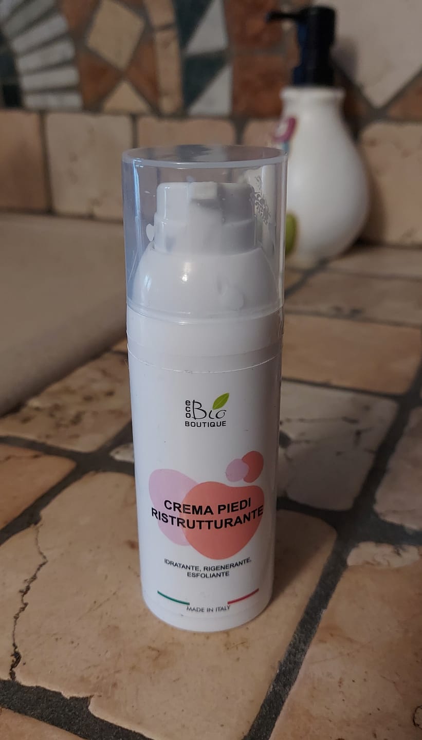 Customer photo review of Crema Piedi Ristrutturante