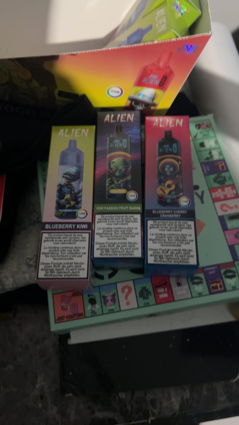 Customer photo review of JNR Alien 10000 (Box of 10)