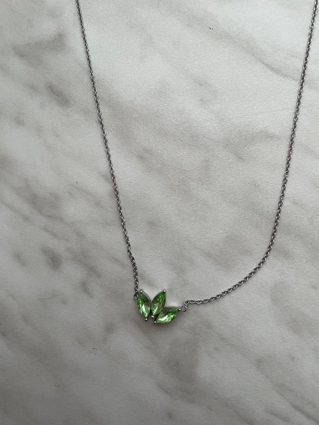 Customer photo review of Lotus Halskette | 18K vergoldet