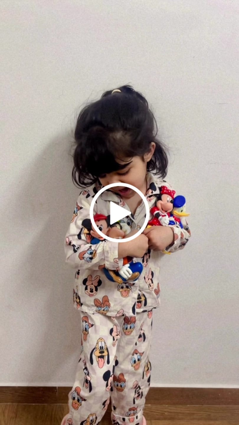 Customer video review of Mickey and Friends Night Suit
