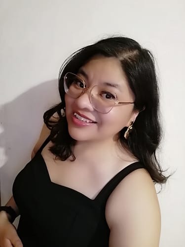 Customer photo review of Par Arete Petalos Flor