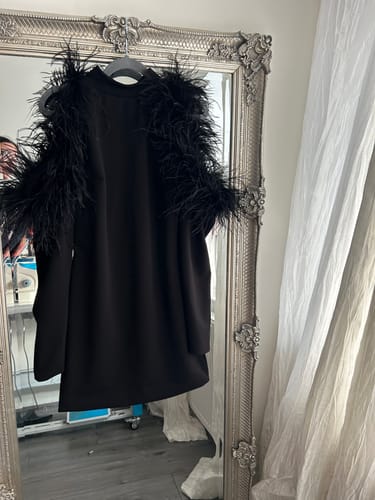 Customer photo review of Ostrich Feather Boa 3 ply x 1m BO001
