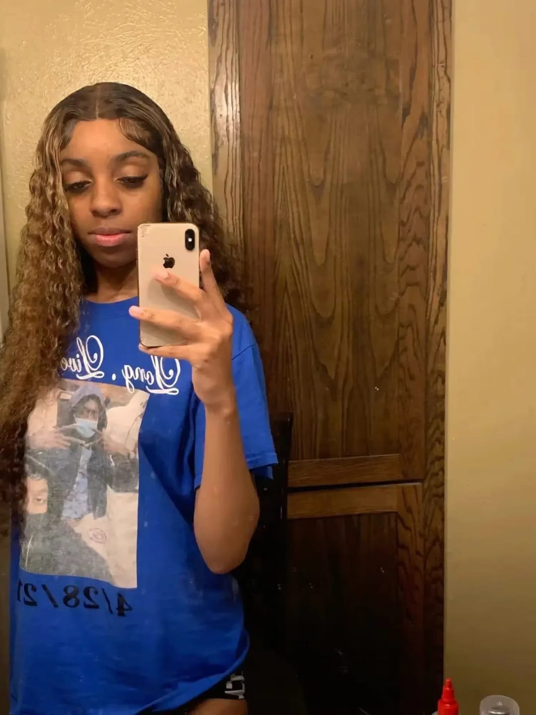 Customer photo review of Human Hair Wig Ombre Curly Loose Deep Wave Lace Front — Honey Blonde | KIMLUD