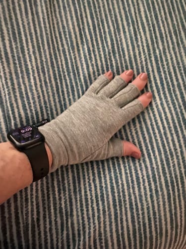 Customer photo review of Premium Onecompress™ Gloves