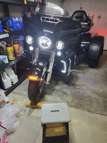 Customer photo review of 5.75" XMC Motorcycle LED Headlight Chrome | White Halo
