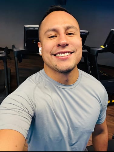 Customer photo review of Artial Performance Tee - Light Gray