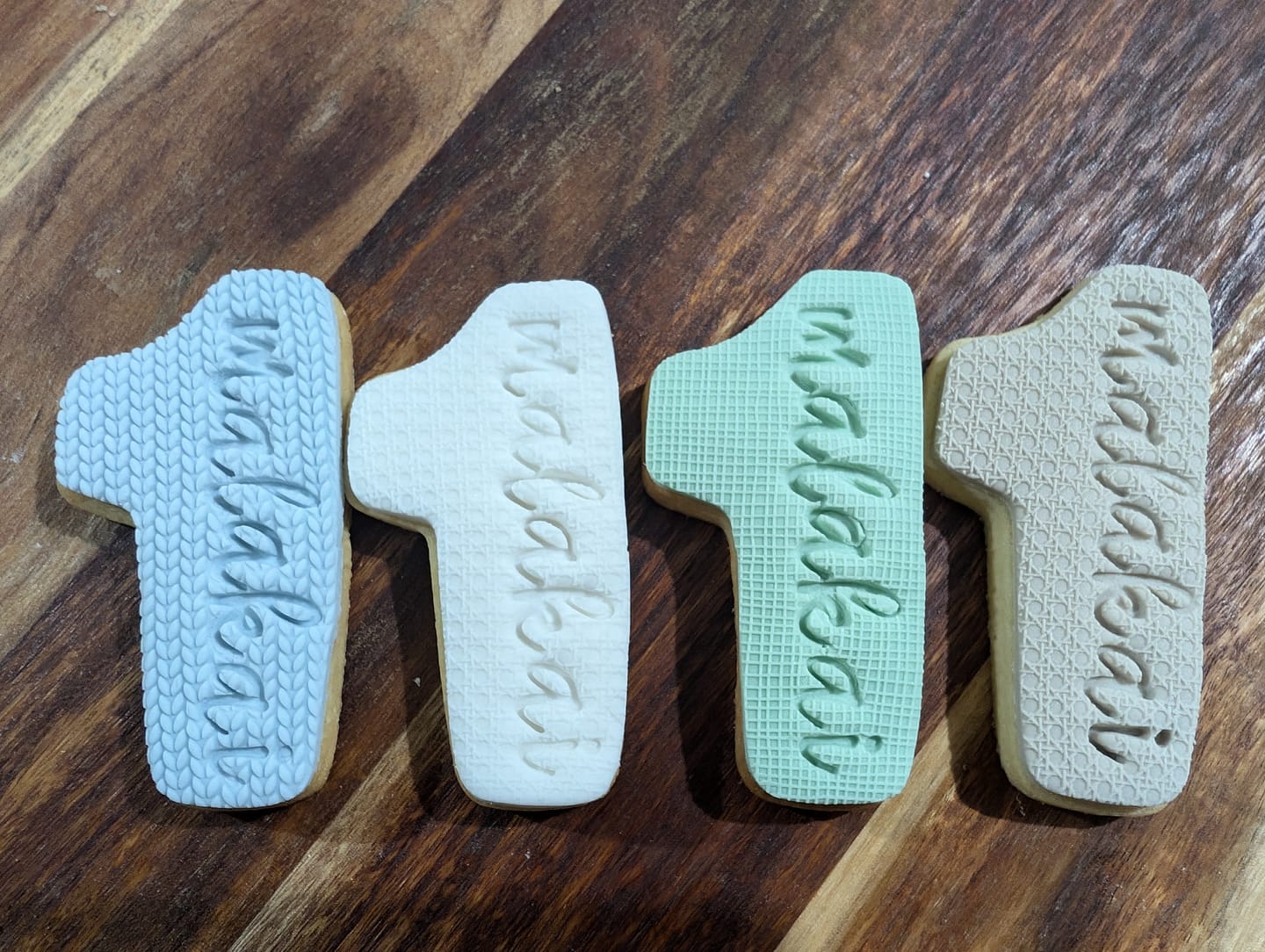 Customer photo review of Rattan Pattern Fondant Debosser