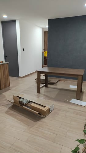 Customer photo review of Juego de Comedor Honduras Mesa Encimera de Madera con 6 Sillas