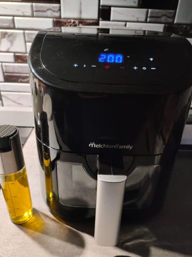 Customer photo review of Olio di Oliva che non pizzica in gola Latta da 5 litri  in offerta