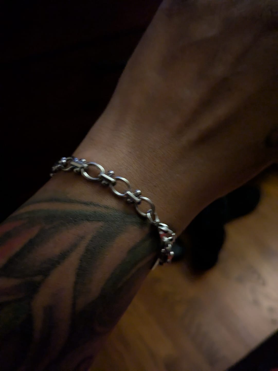 Customer photo review of Raven Bar Link Chain Bracelet