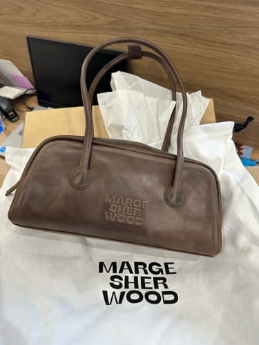 Customer photo review of SOFT BAGUETTE BAG - washed brown pull-up