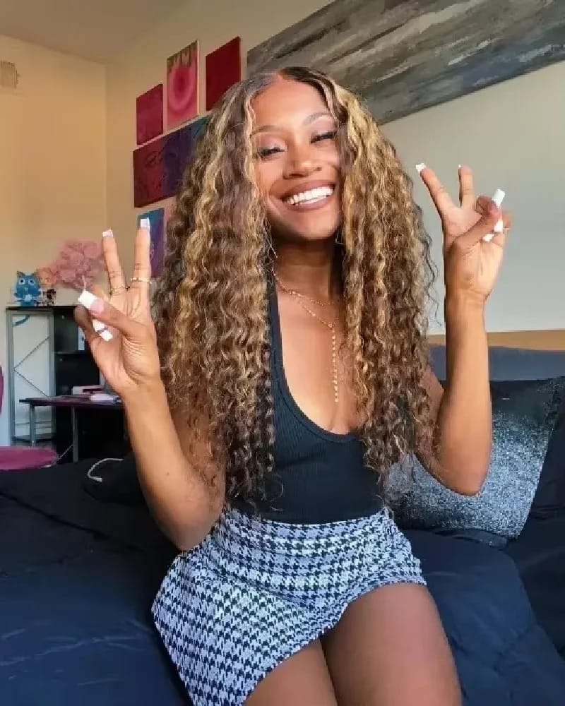 Customer photo review of Human Hair Wig Ombre Curly Loose Deep Wave Lace Front — Honey Blonde | KIMLUD