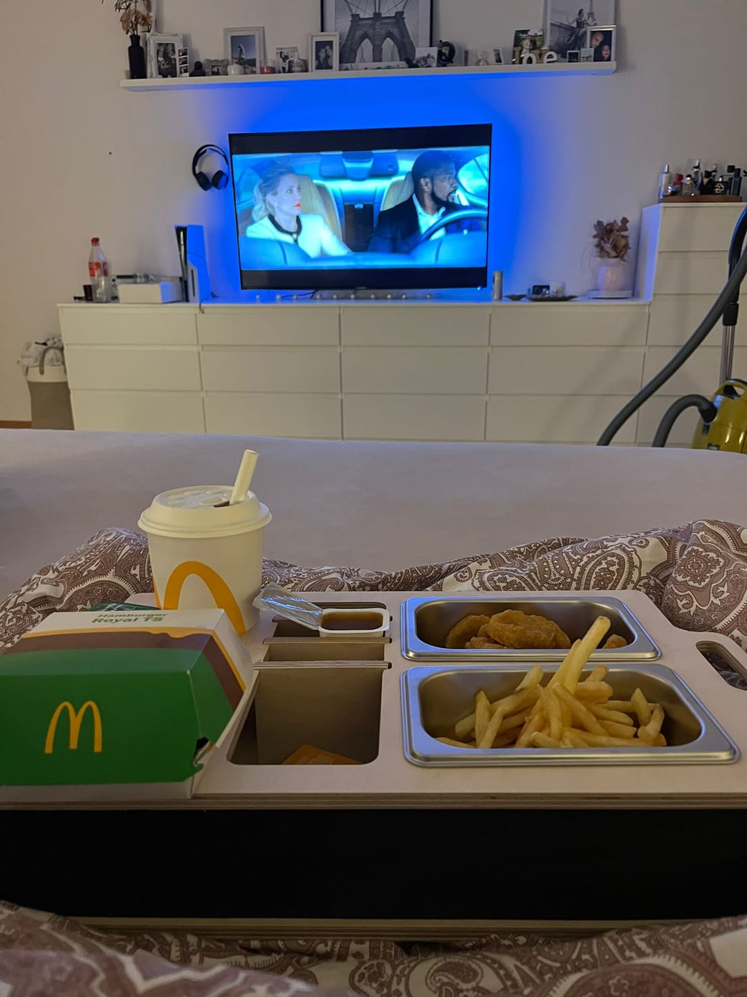 Customer photo review of CouchBar