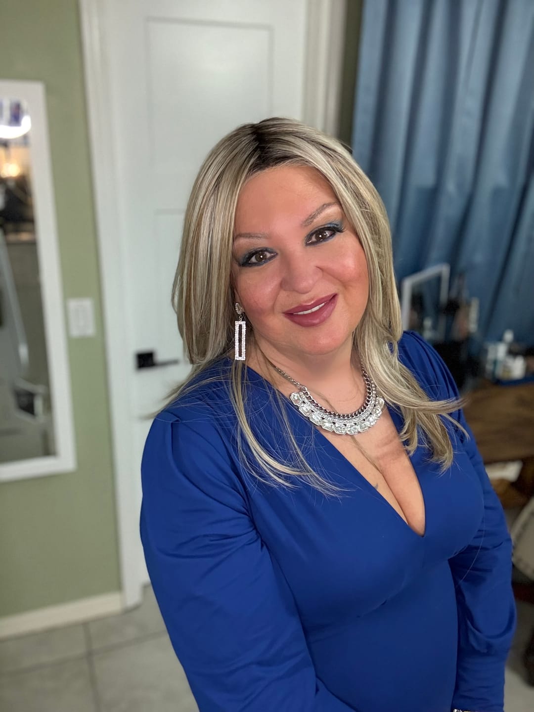 Customer photo review of GRAND ENTRANCE - Sandy Blonde