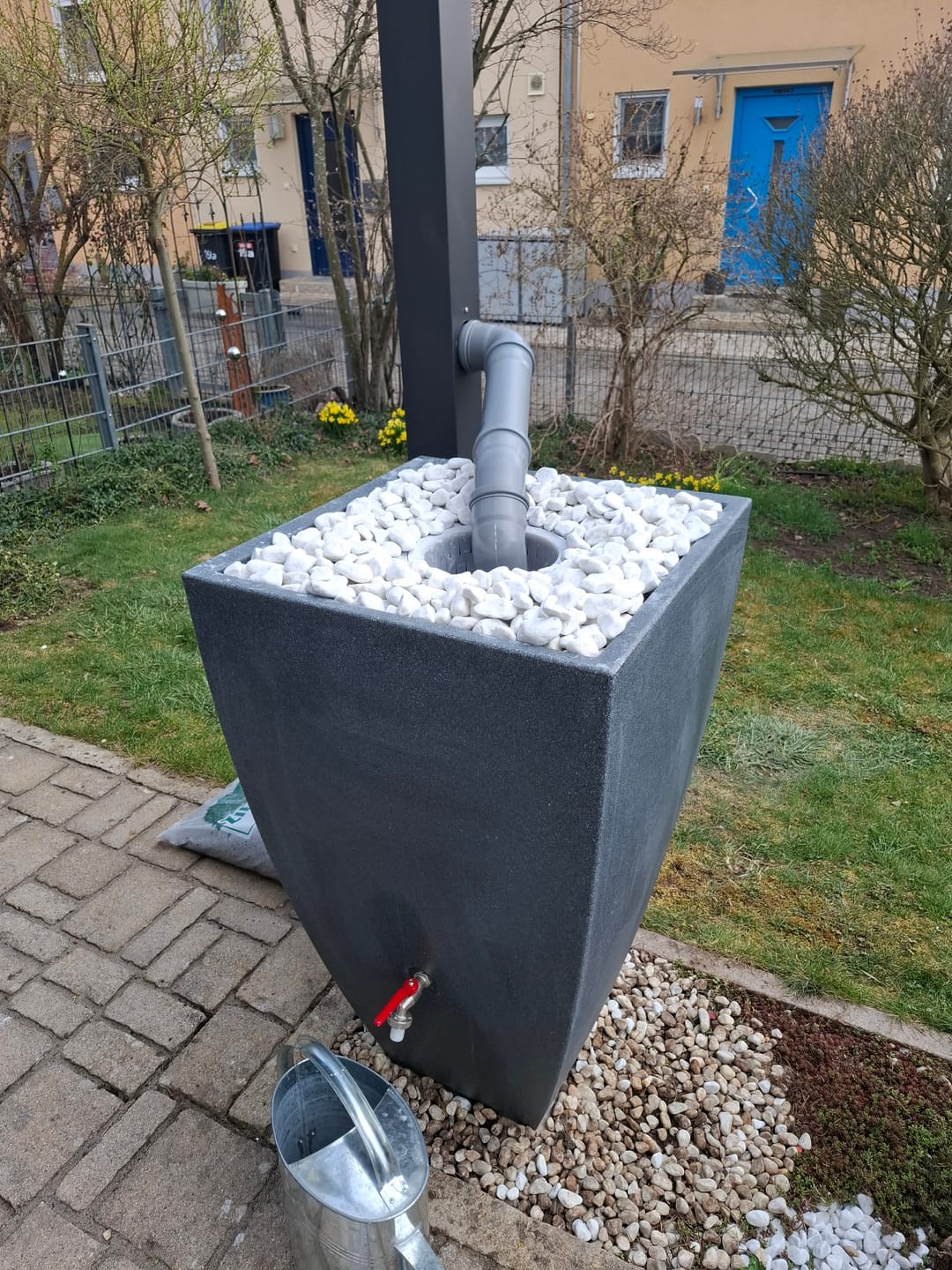Customer photo review of YourCasa Regentonne 100-200 Liter [PureFlow] - Frostsicher & UV-beständig