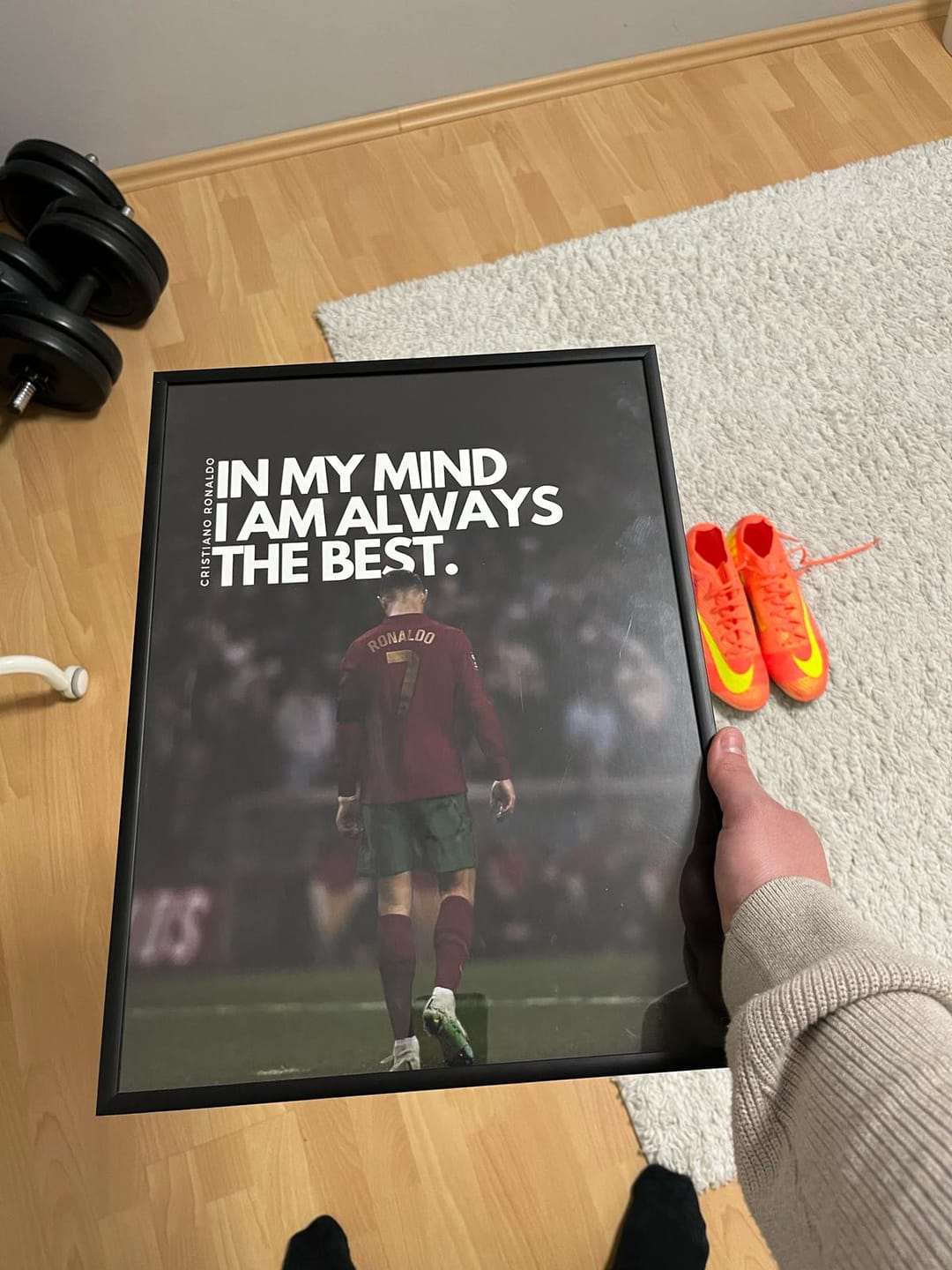 Customer photo review of CRISTIANO RONALDO.