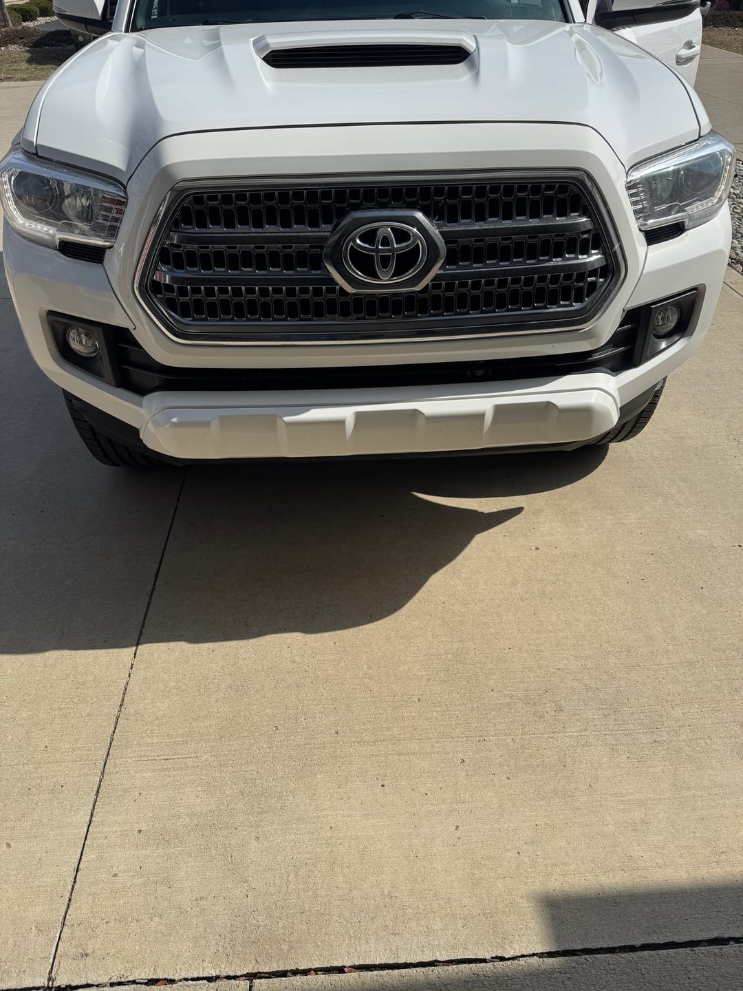 Customer photo review of 2016-2023 TOYOTA TACOMA TRD PRO GRILL