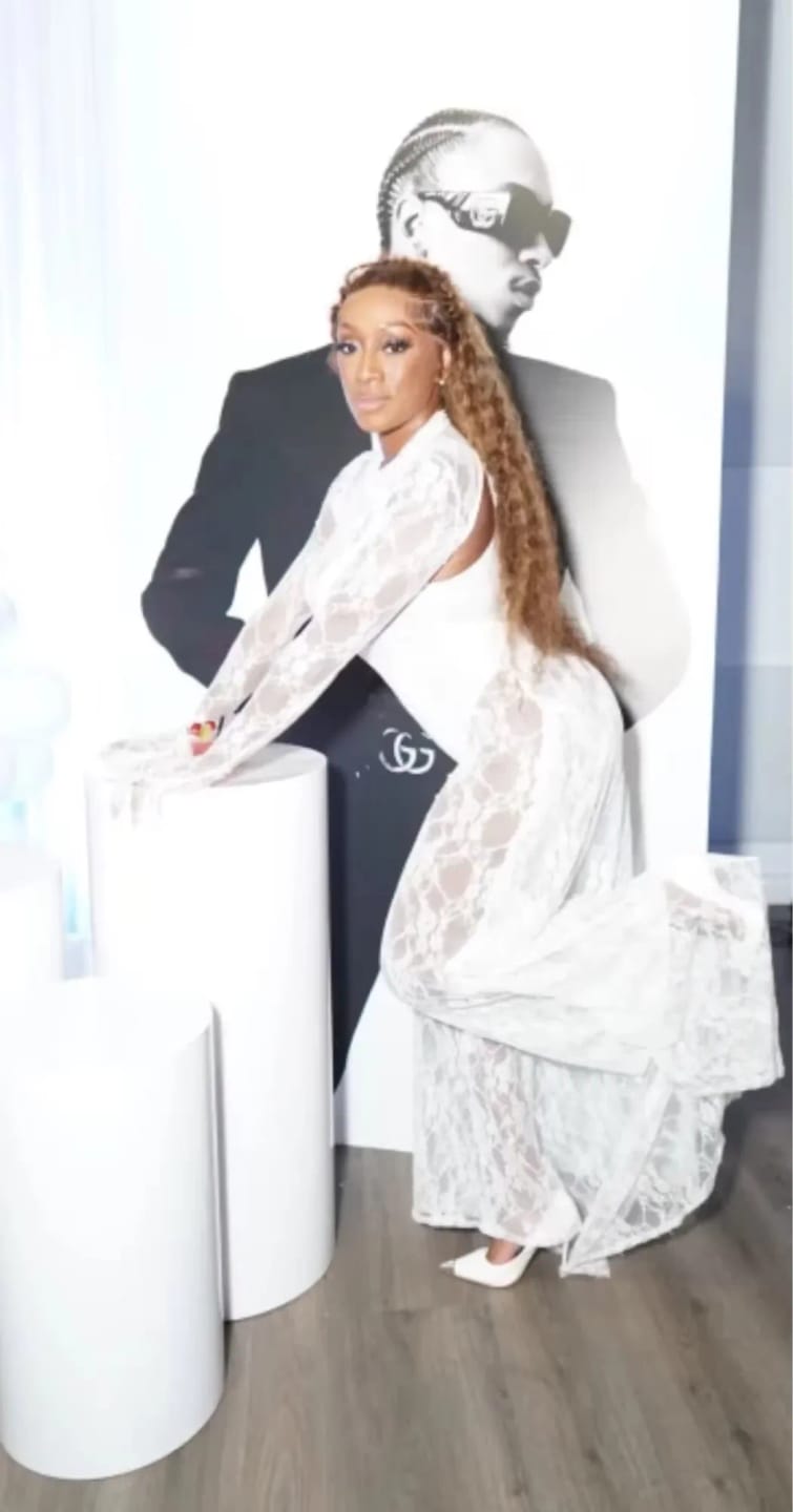 Customer photo review of Human Hair Wig Ombre Curly Loose Deep Wave Lace Front — Honey Blonde | KIMLUD