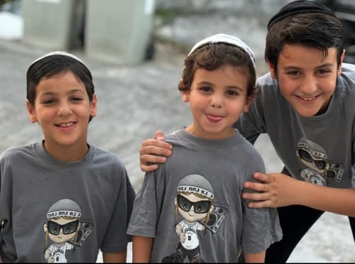 Customer photo review of TEE SHIRT BABY FRUM NAHMAN