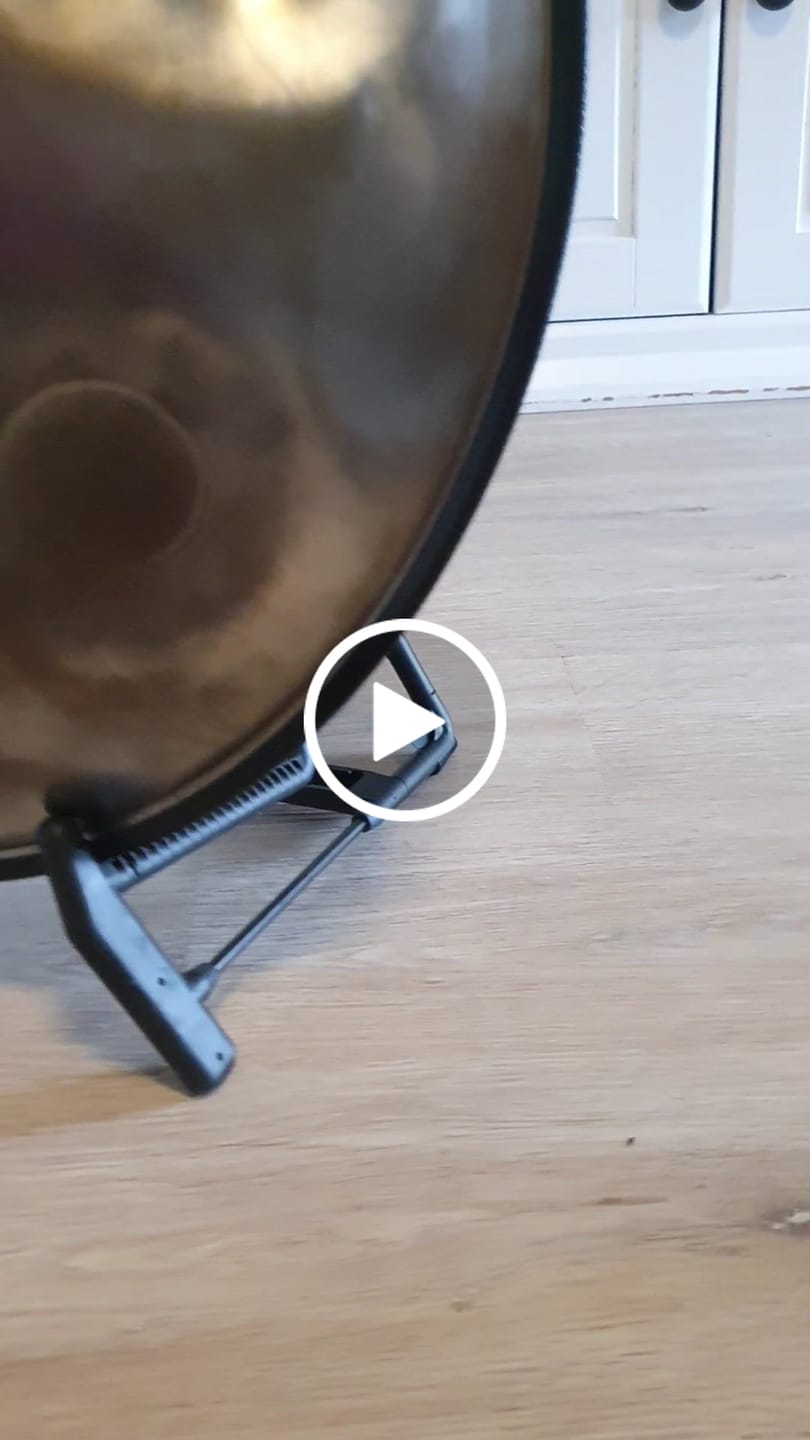 Customer video review of Handpan Halter / Allzweck Musikinstrumentenständer