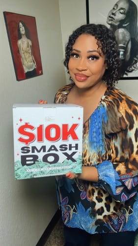 Customer photo review of Luxe Red | $10k Smashbox