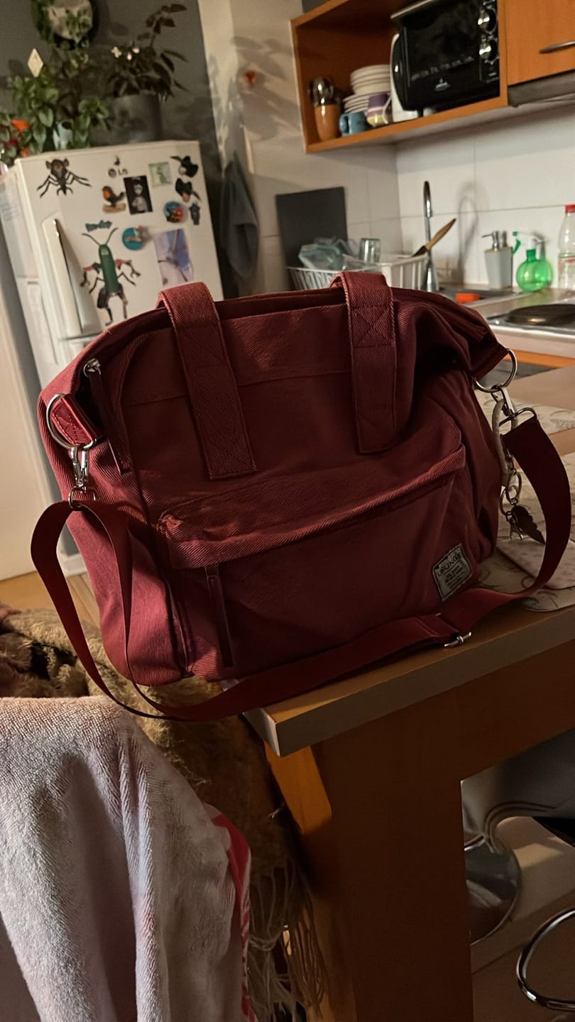 Customer photo review of Cartera De Hombro Notebook Jeans Back To School
