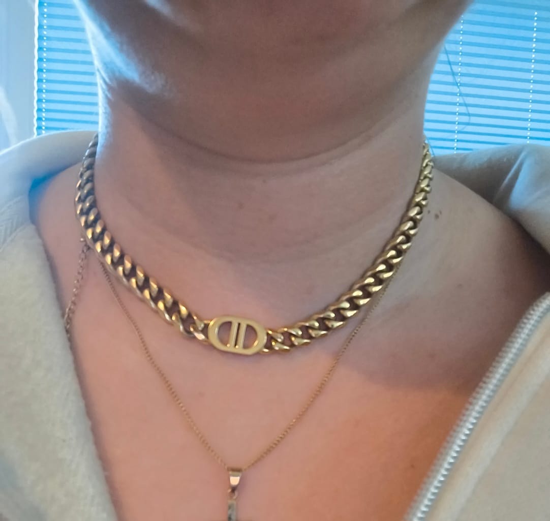Customer photo review of Prestige Halskette | 18K vergoldet