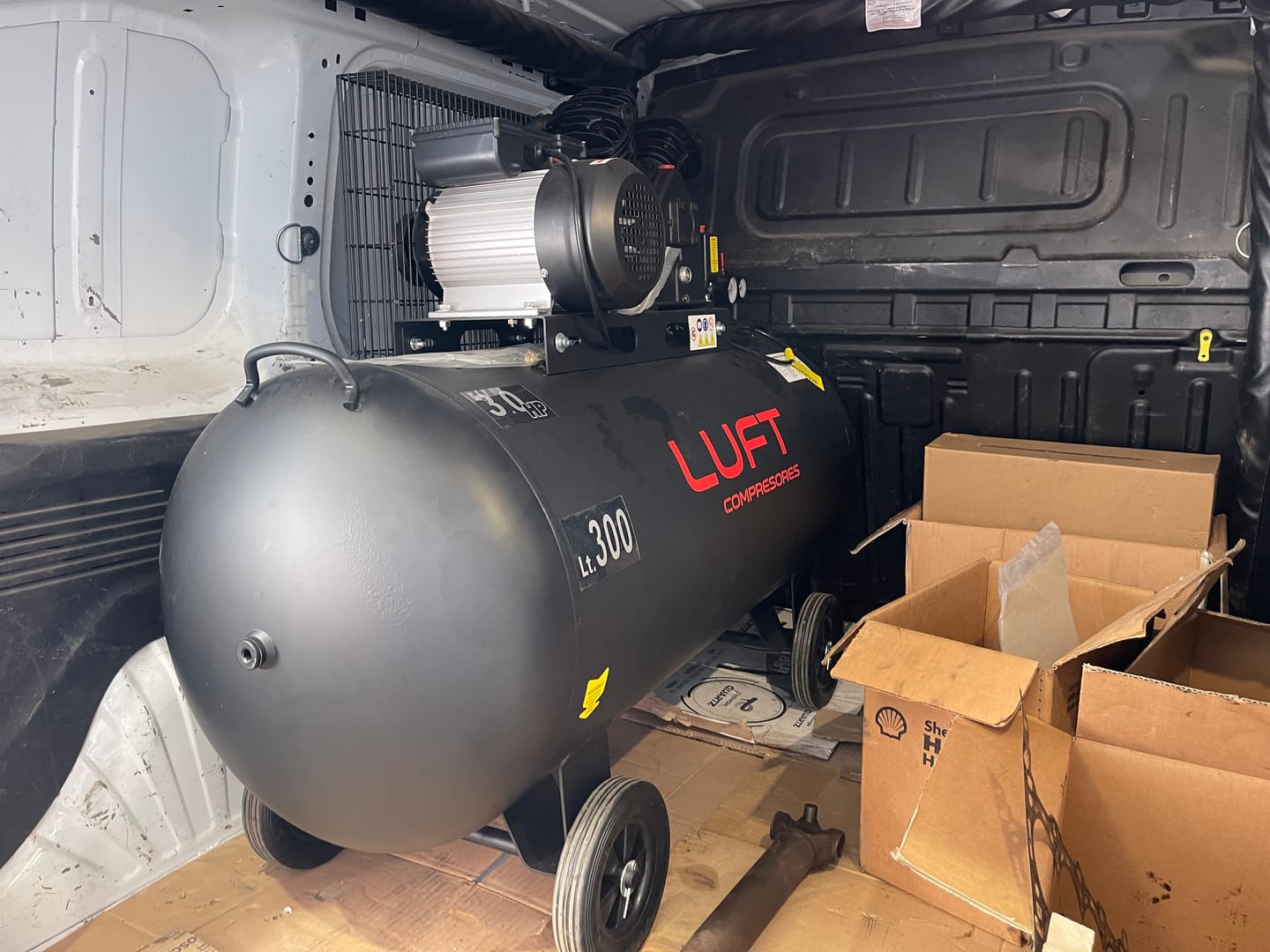 Customer photo review of Compresor 300Litros 3HP 220V LUFT