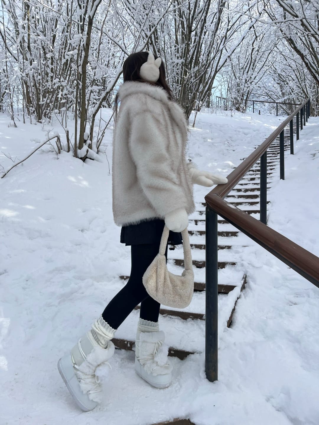 Customer photo review of Faux Fur Long Plush Coat Streetwear High Quality Fluffy Dyed Fox Fur — Black | KIMLUD