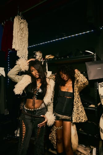 Customer photo review of LOW RISERS (BLACK DENIM)