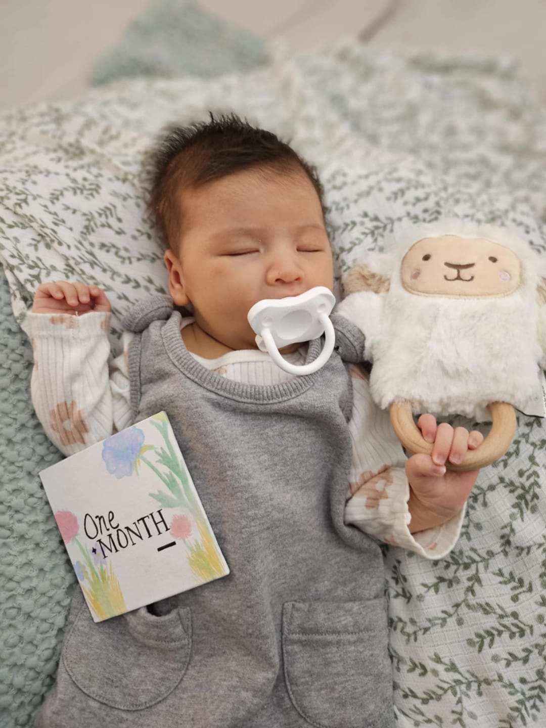 Customer photo review of Lee Lamb Soft Rattle Toy