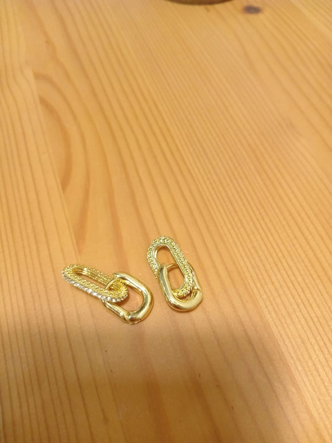 Customer photo review of Elysia Pavé Hoop