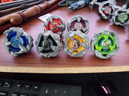 Customer photo review of FullSet Beyblade X BX-35 Vol.4 BlackShell 4-60DOT