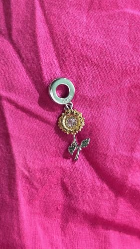 K. Z. review of 925 Sterling Silver Sunflower Dangle Charm image 1 out of 1
