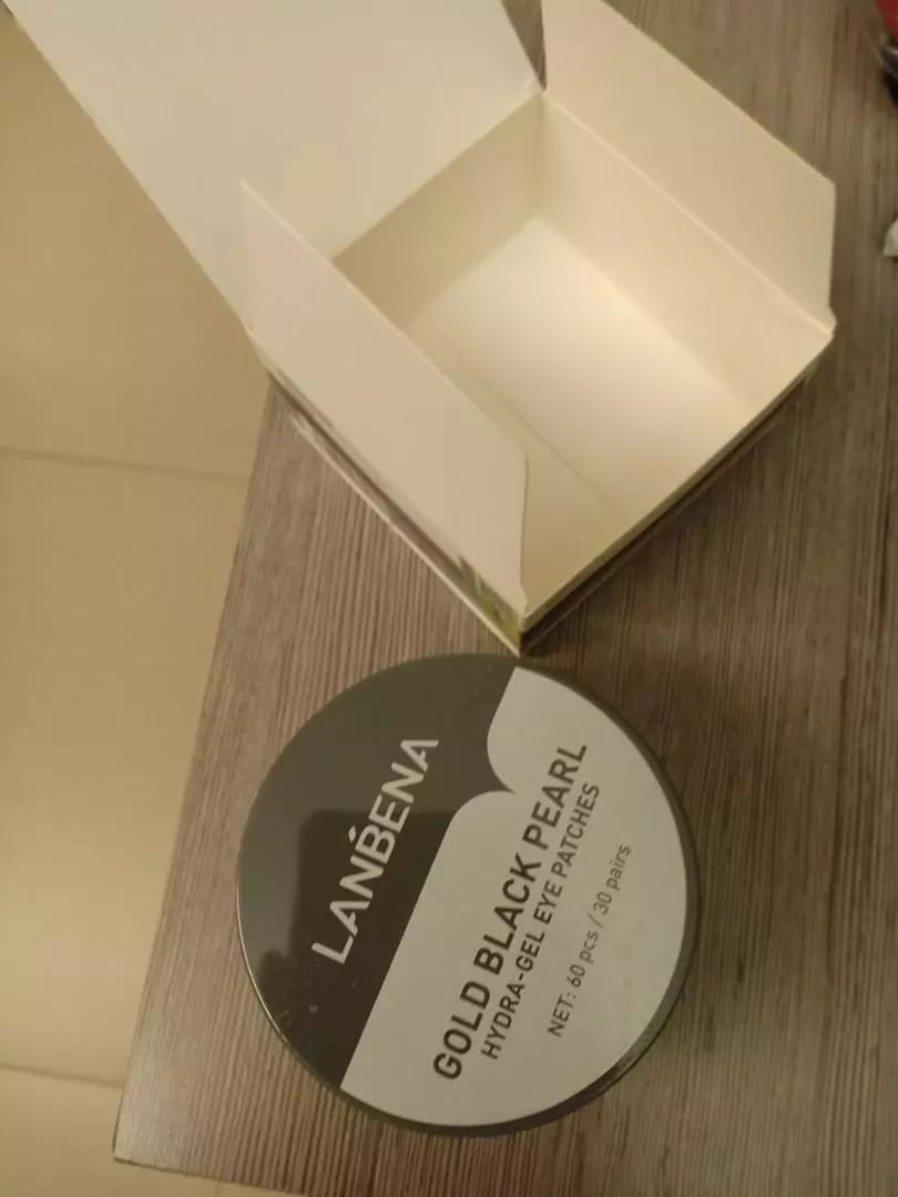 Customer photo review of Lanbena Gold Black Pearl Hydra-gel Eye Patches