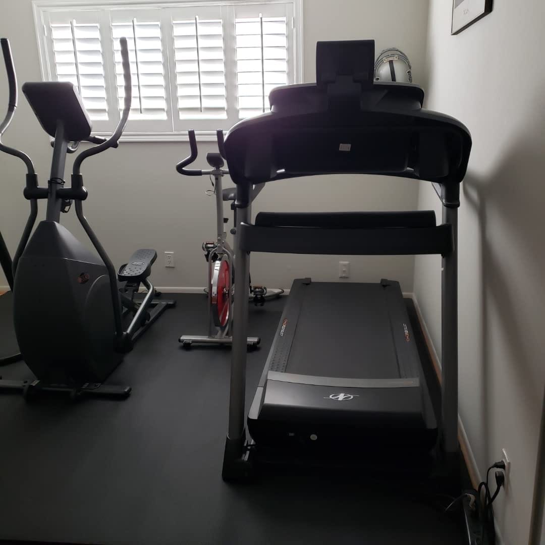 Customer photo review of GXMMAT Extra Wide Exercise Mat 7'
