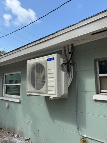 Customer photo review of DELLA Vario Series 27000 BTU Tri Zone Mini Split AC