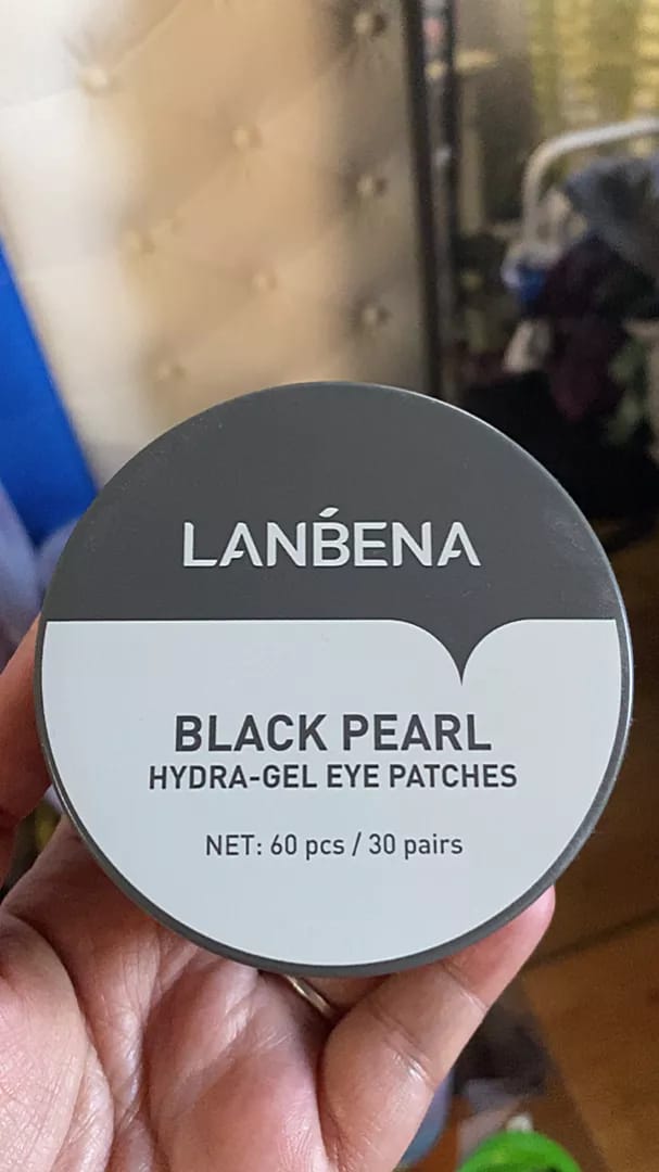Customer photo review of Lanbena Gold Black Pearl Hydra-gel Eye Patches
