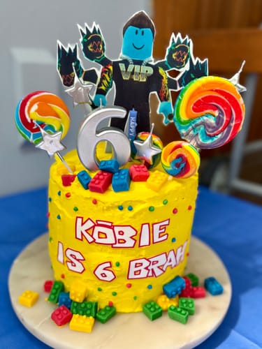 Customer photo review of A4 Rectangle Custom Edible Icing Image