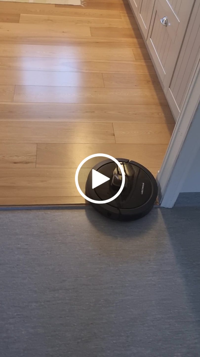 Customer video review of Liectroux G7 - Kraftig robotdammsugare med moppfunktion och automatisk tömning