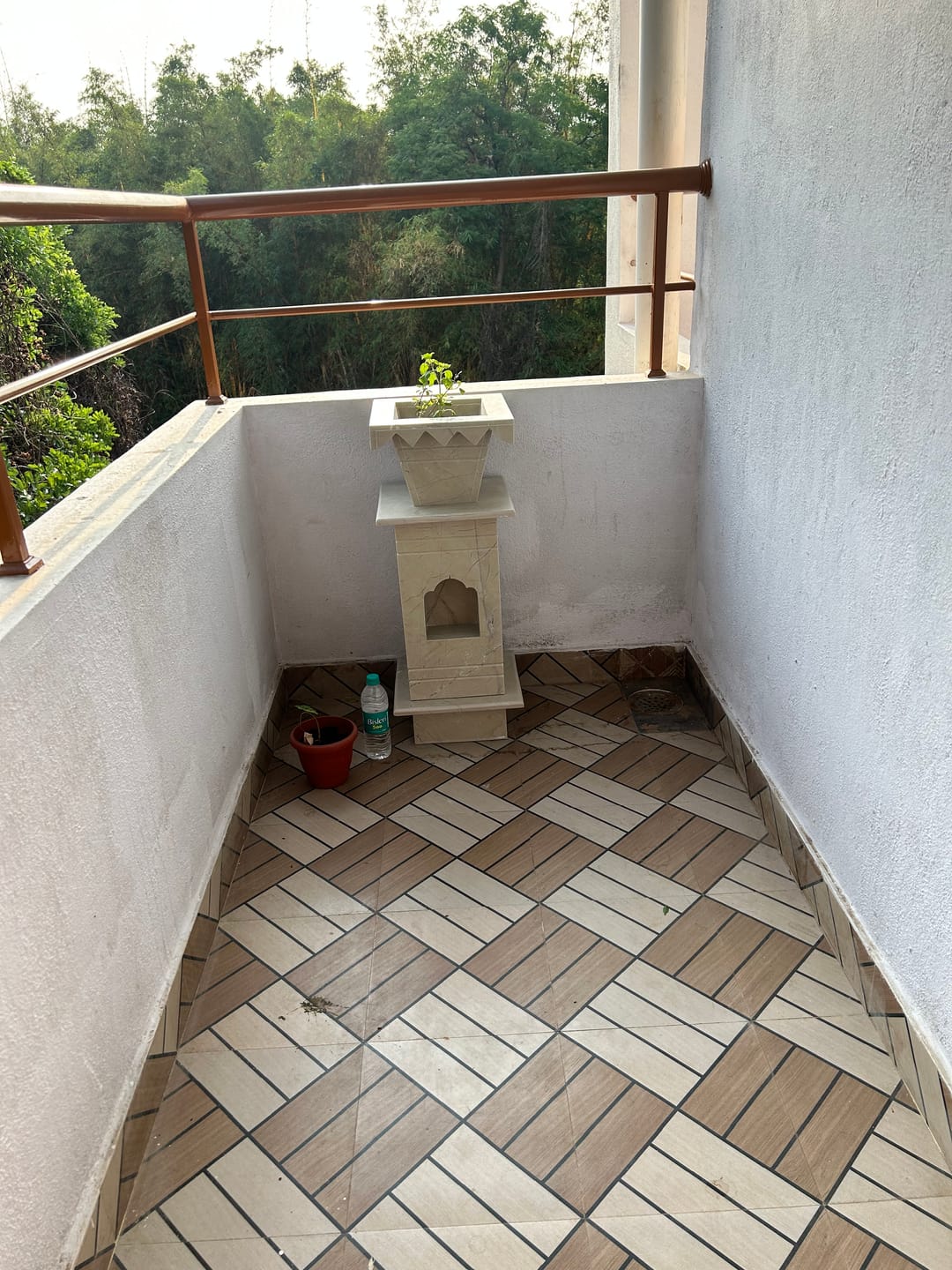 Customer photo review of Marble Tulsi Pot, Green Katni Marble - Handicraft Bazaar