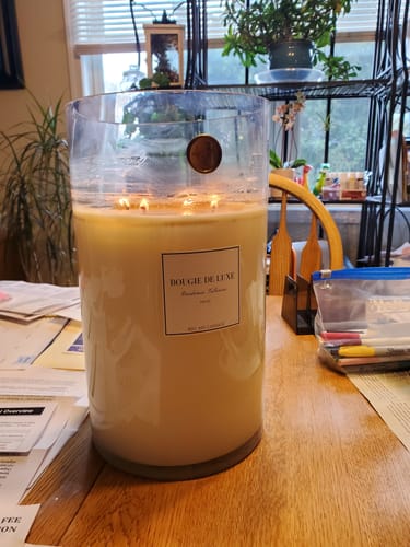 Customer photo review of Big Ass Candle (300 oz, 750-1k hours)