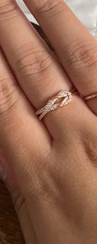 Customer photo review of Bague Ajustable Noeud Infini - À ma fille - Les liens éternels