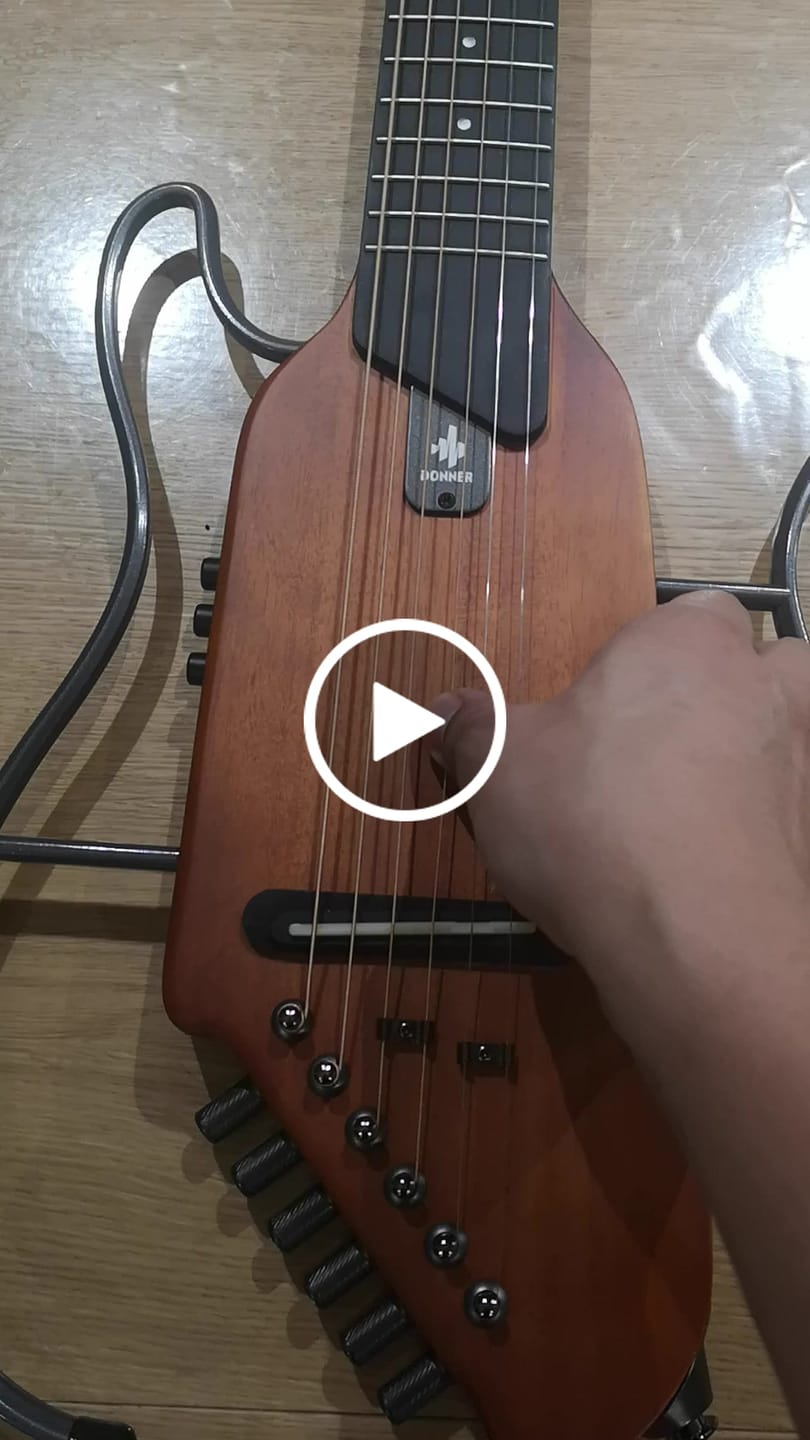 Customer video review of 【Boîte ouverte】Donner HUSH-I Guitare
