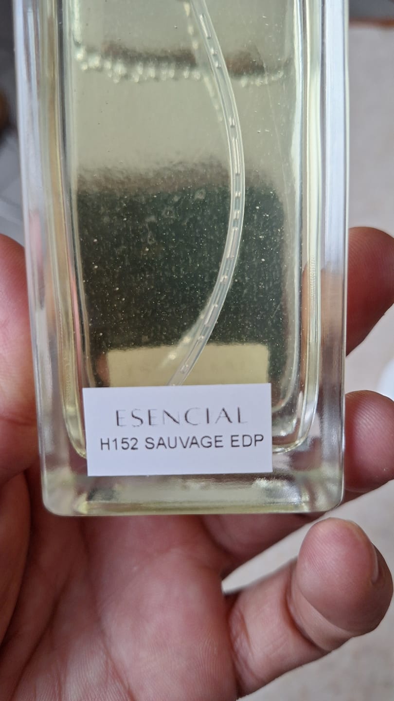 Customer photo review of H152 Inspirado en: Sauvage Eau de Parfum - Dior
