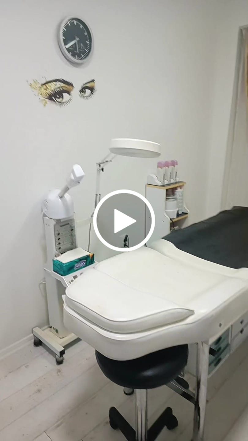 Customer video review of Comoda TIFFANY, alb vintage, PAL, 139x37x90 cm