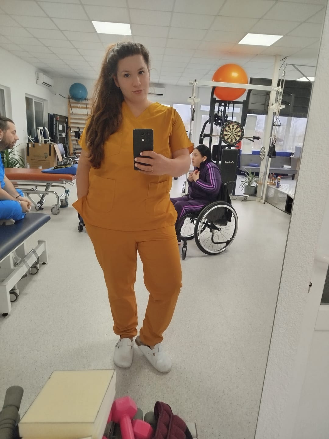 Customer photo review of Costum Medical Galben Inchis, Pentru Femei - Muștar - Model Classic