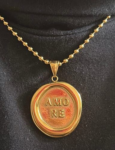 Customer photo review of Ciondolo "Amore"